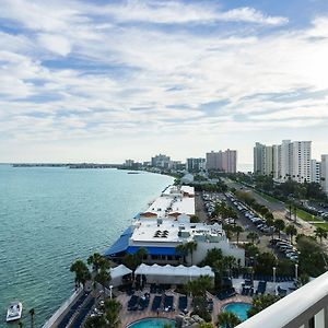 1 Bedroom 2 room Suite 1 King Sofa Bed Waterfront View Balcony